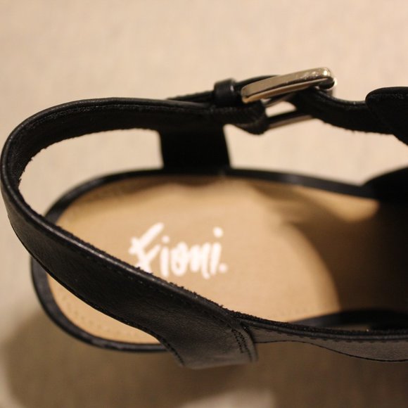 Vintage Black Faux Leather Cork Slingback Heels - Picture 6 of 6